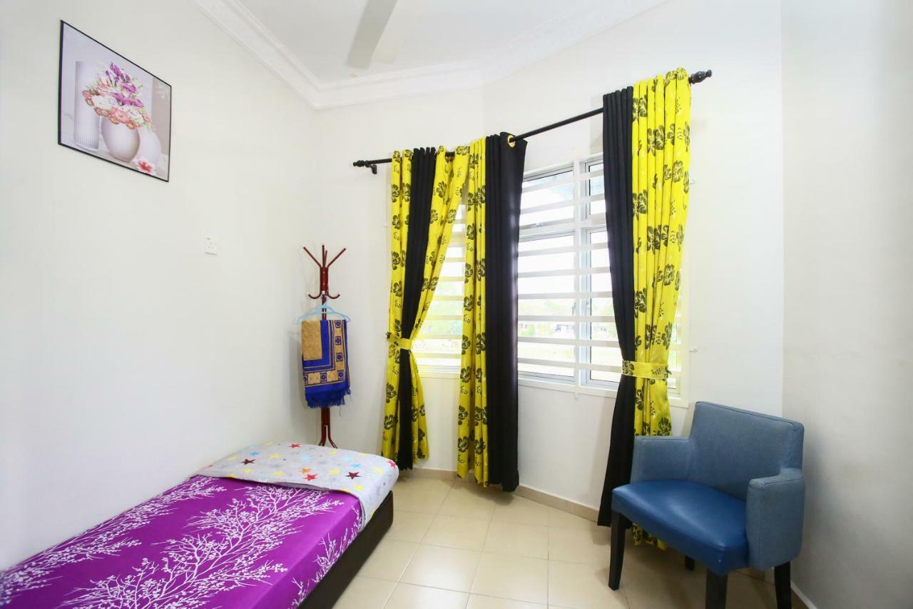Homestay Honey Sungai Petani Esterno foto