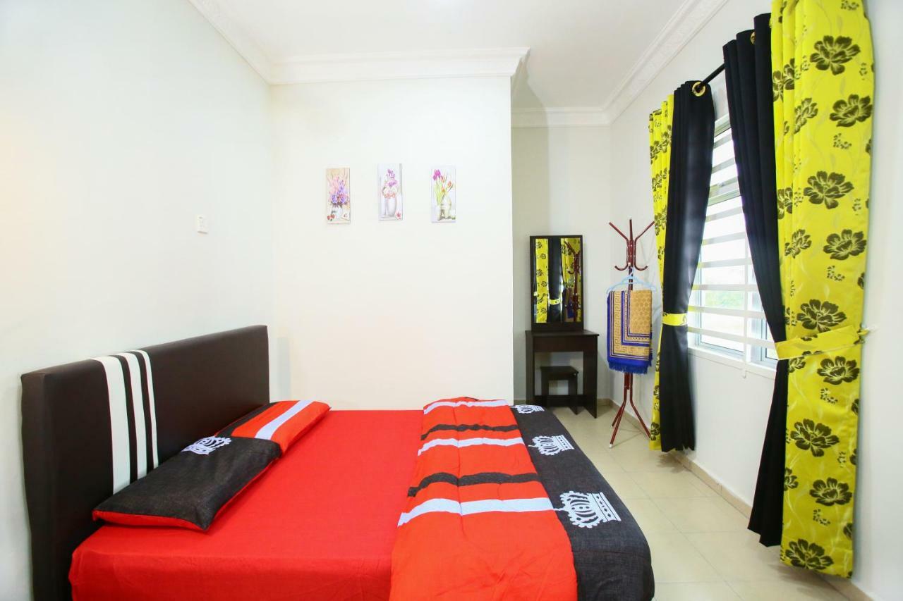 Homestay Honey Sungai Petani Esterno foto