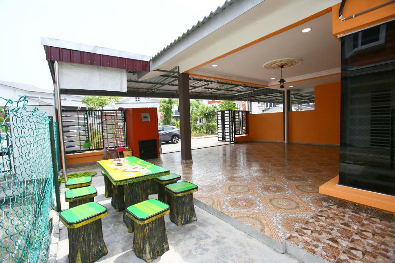 Homestay Honey Sungai Petani Esterno foto