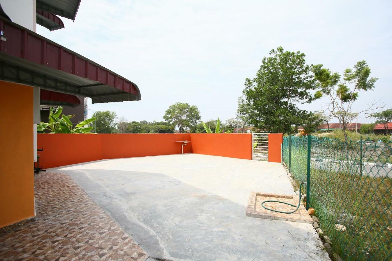 Homestay Honey Sungai Petani Esterno foto