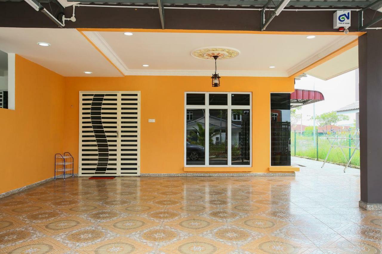 Homestay Honey Sungai Petani Esterno foto