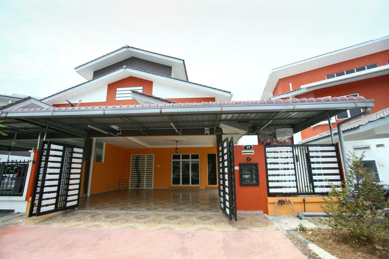 Homestay Honey Sungai Petani Esterno foto