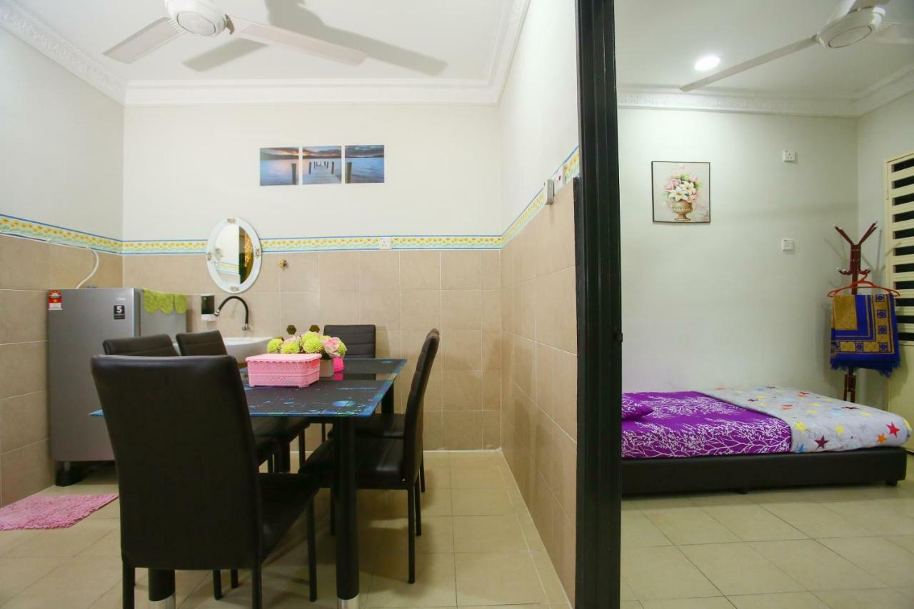 Homestay Honey Sungai Petani Esterno foto