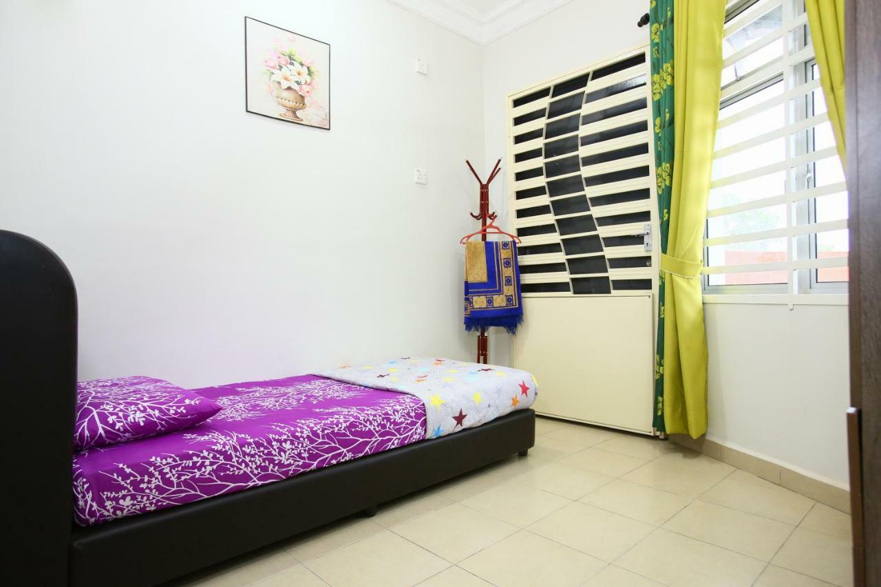Homestay Honey Sungai Petani Esterno foto